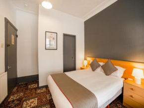 Blarney Stone Hotel